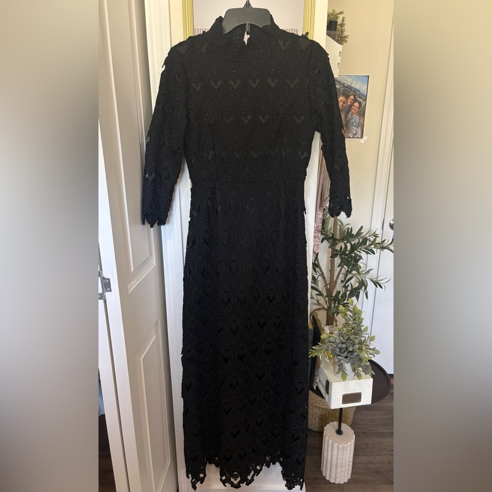 Dainty Jewells Exclusive Lace Dress - Picture 2 of 2